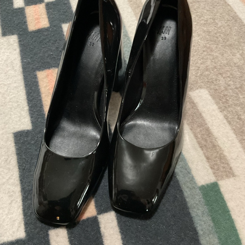 H&M Black Patent Square-Toe Women's Pumps
